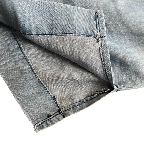 Gorgeous NWOT off/on shoulder light summer top - Picture 3 of 4